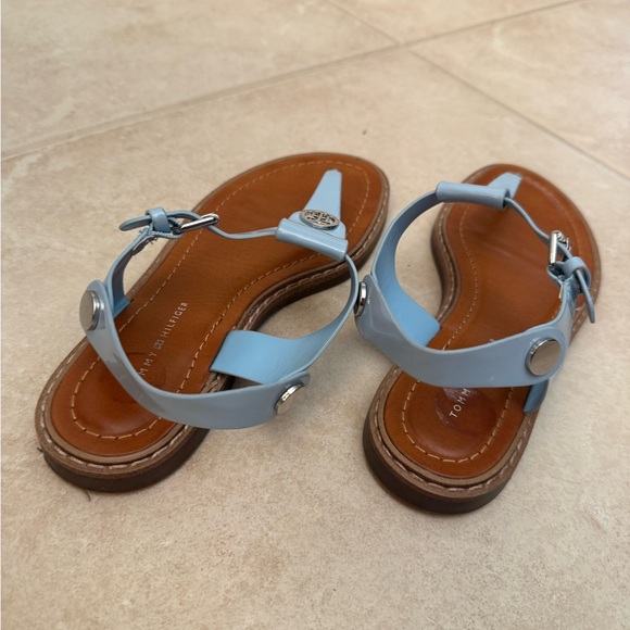 Tommy Hilfiger Light Blue Patent Leather T-Strap Sandals - Picture 8 of 9